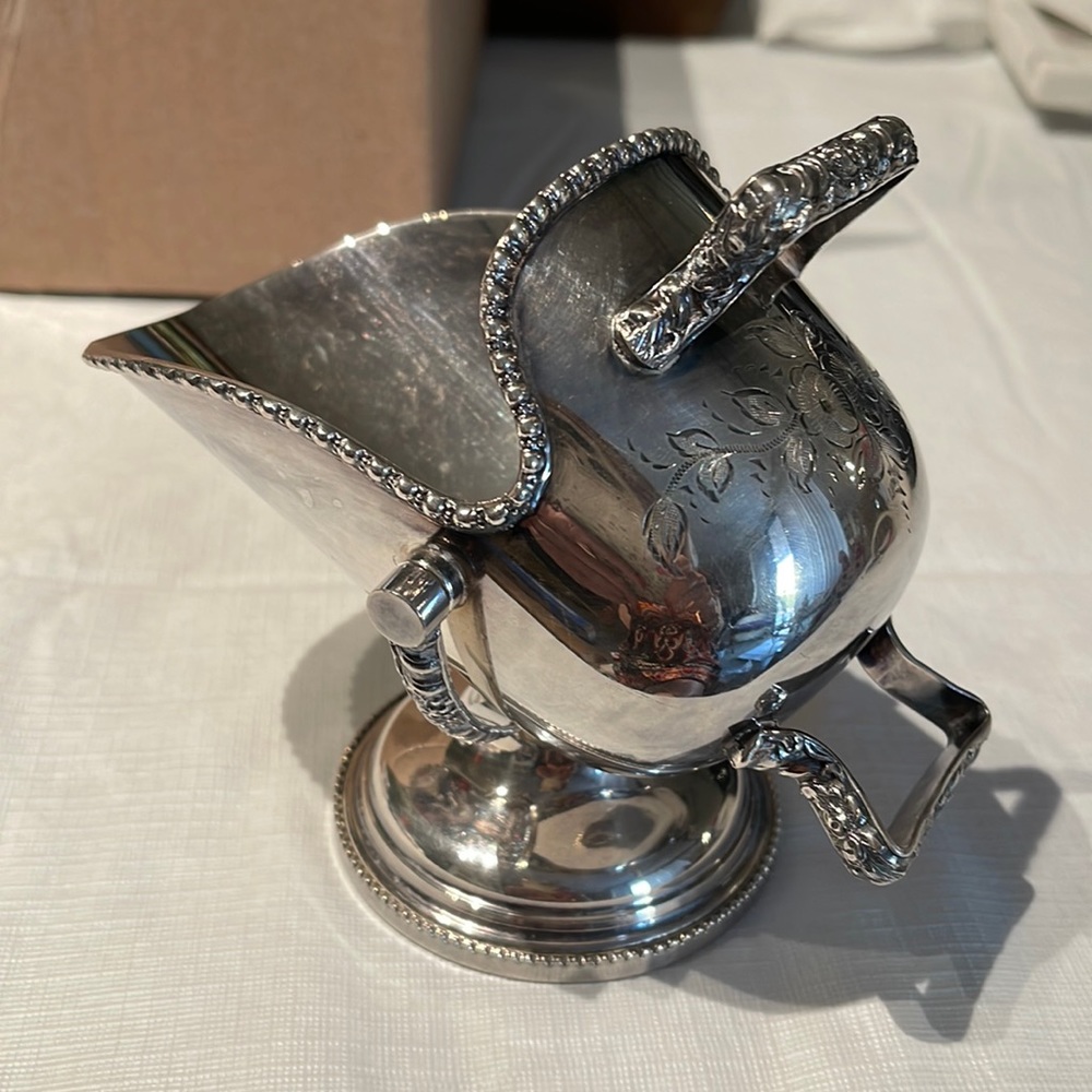 Vintage Silver Plated Floral Pattern Sugar Scuttle with no Scoop